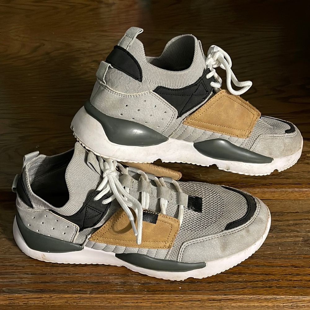 Steve Madden sneakers